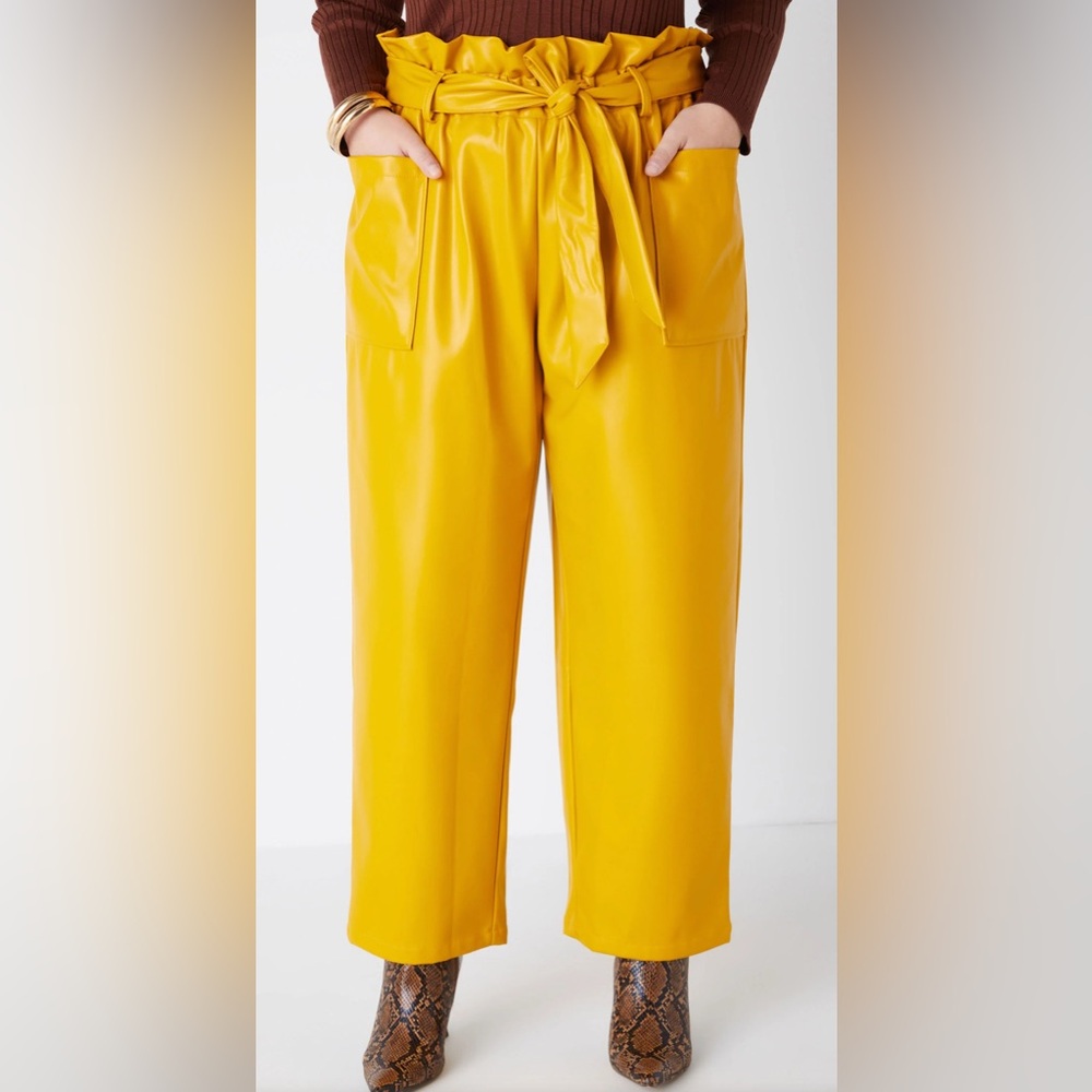 BRAND NEW!!! ASHLEY STEWART Plus Size Faux Leather Paperbag Pants -Sz. 24